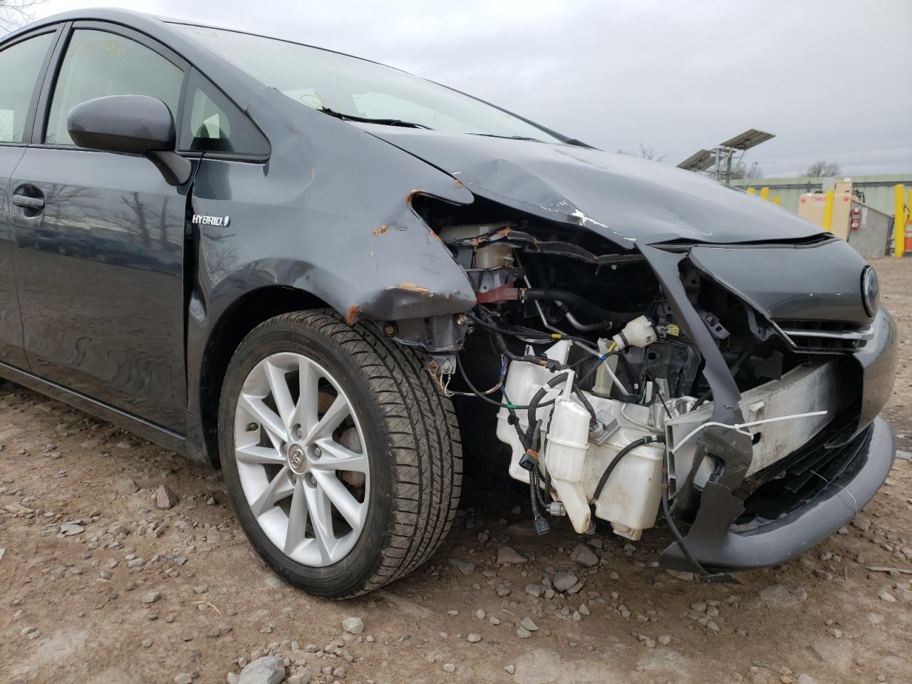 Zdjęcie 9 z aukcji – 2014 TOYOTA PRIUS V z VIN JTDZN3EU4E3324533