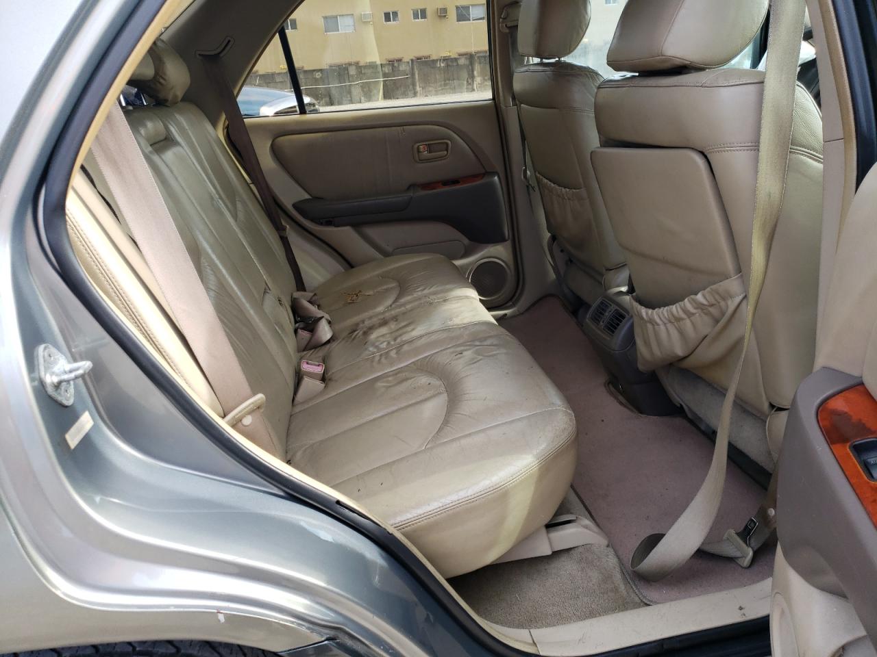 Photo 6 from auction – 2000 LEXUS RX 300 with VIN JT6GF10U3Y0069564