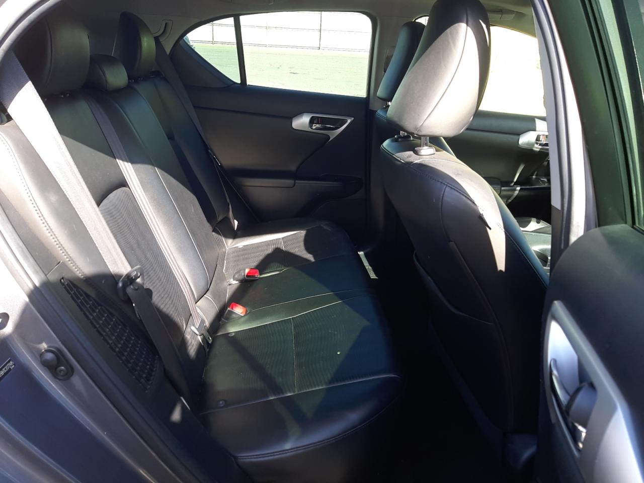 Photo 6 from auction – 2012 LEXUS CT 200 with VIN JTHKD5BH3C2072945