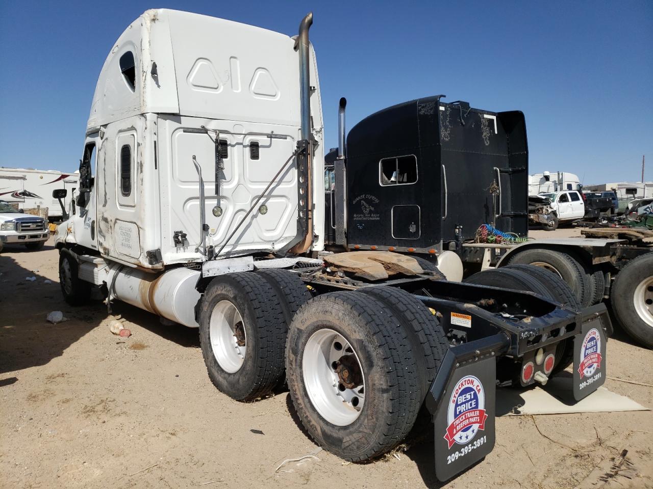 Photo 3 from auction – 2008 FREIGHTLINER CASCADIA 1 with VIN 1FUJGLCK88LAB1943