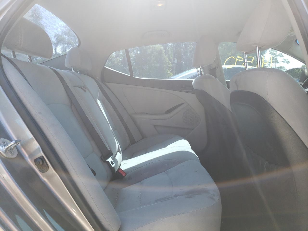 Photo 6 from auction – 2015 KIA OPTIMA LX with VIN 5XXGM4A77FG516479