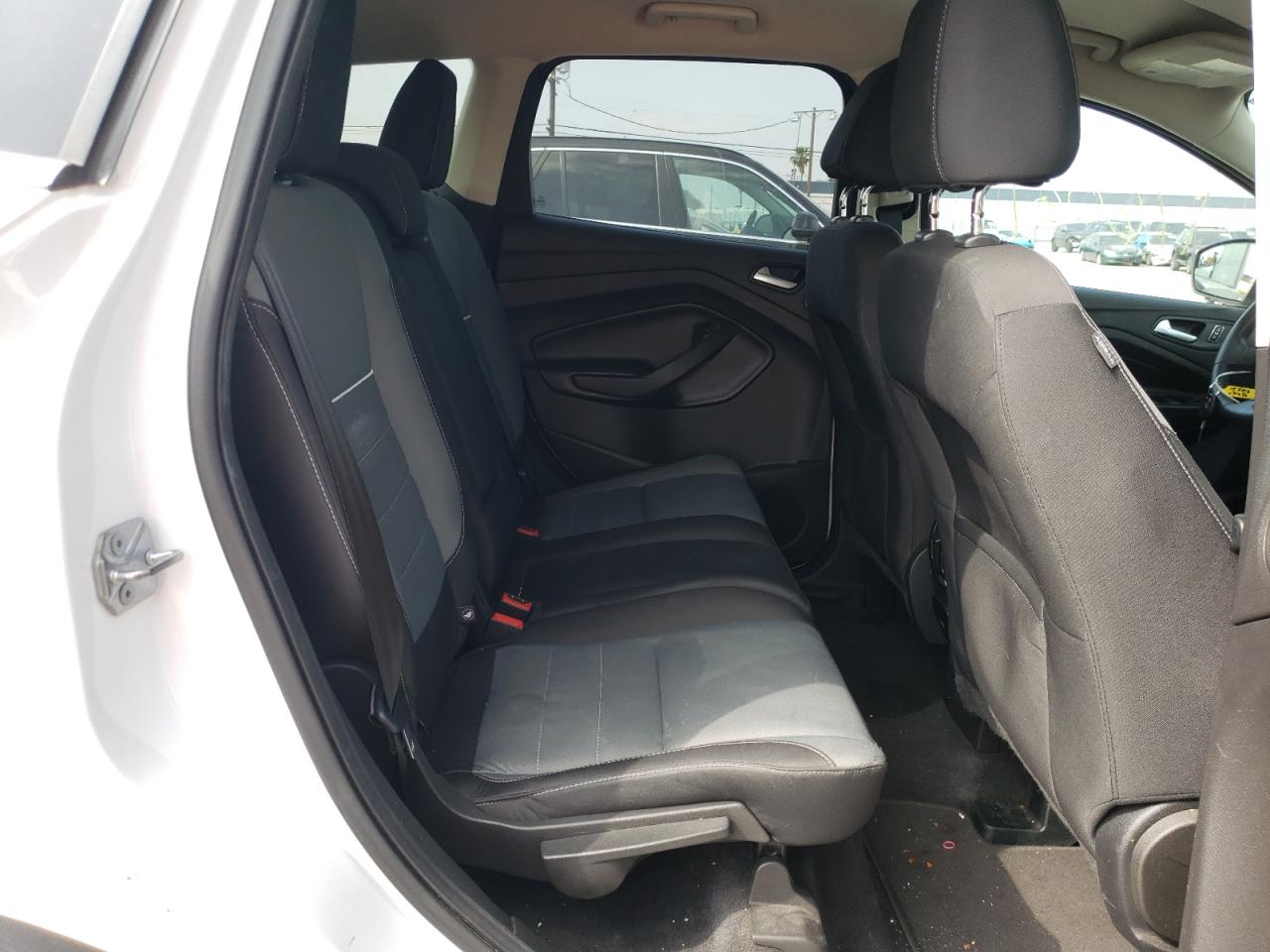 Photo 6 from auction – 2015 FORD ESCAPE SE with VIN 1FMCU0GX7FUA31571