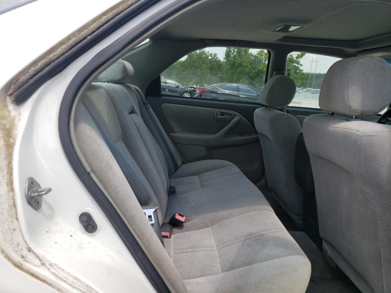 Photo 6 from auction – 1998 TOYOTA CAMRY CE with VIN 4T1BF22K0WU050265