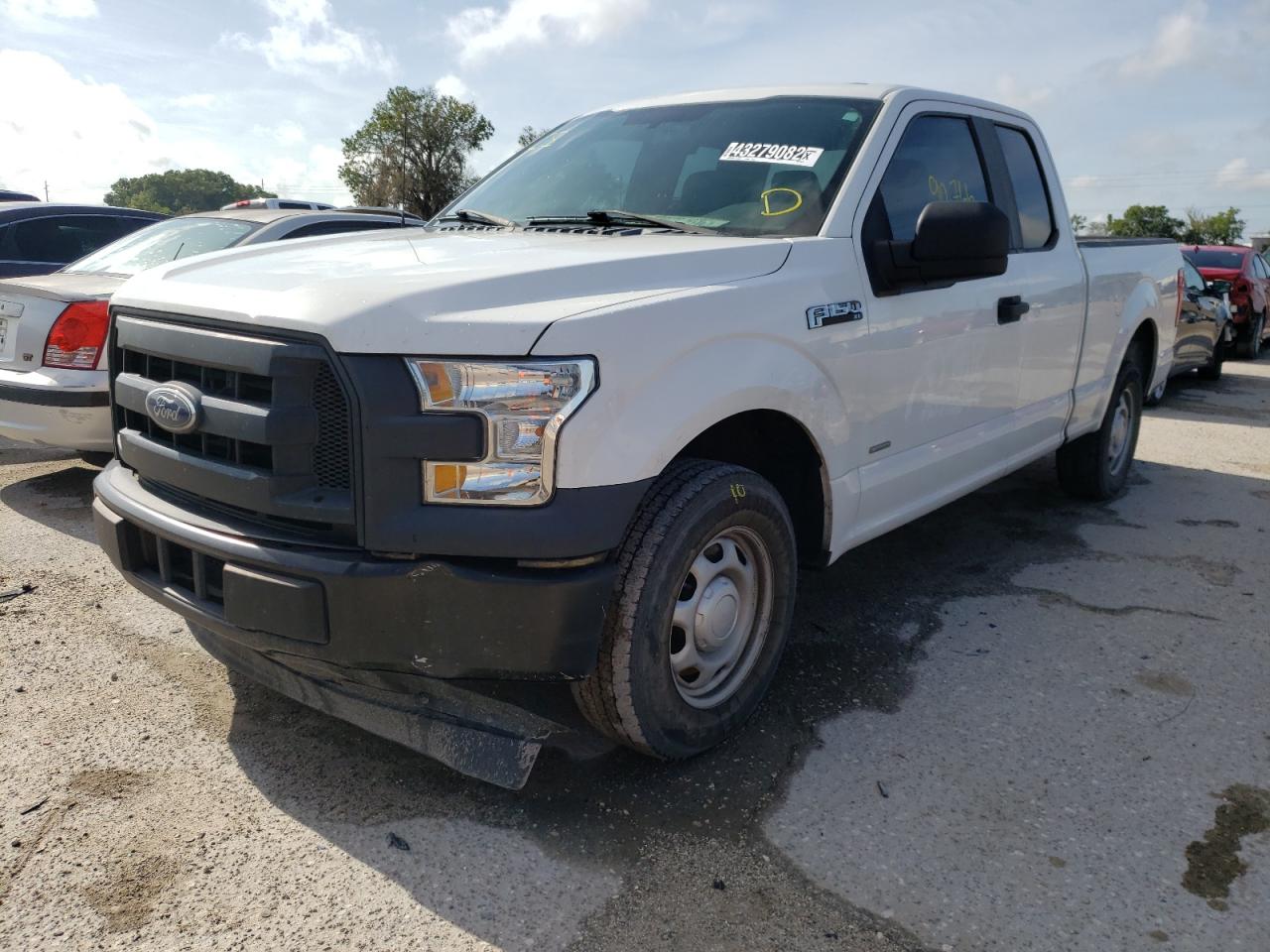 Photo 2 from auction – 2017 FORD F150 SUPER with VIN 1FTEX1CG7HFB90517