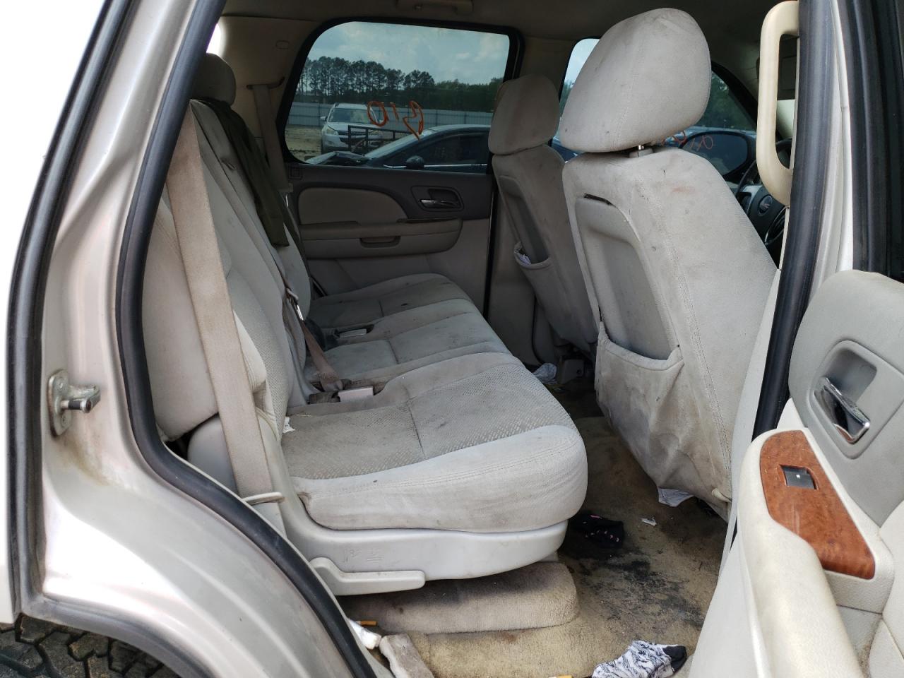 Photo 6 from auction – 2007 GMC YUKON with VIN 1GKFK13007J286172
