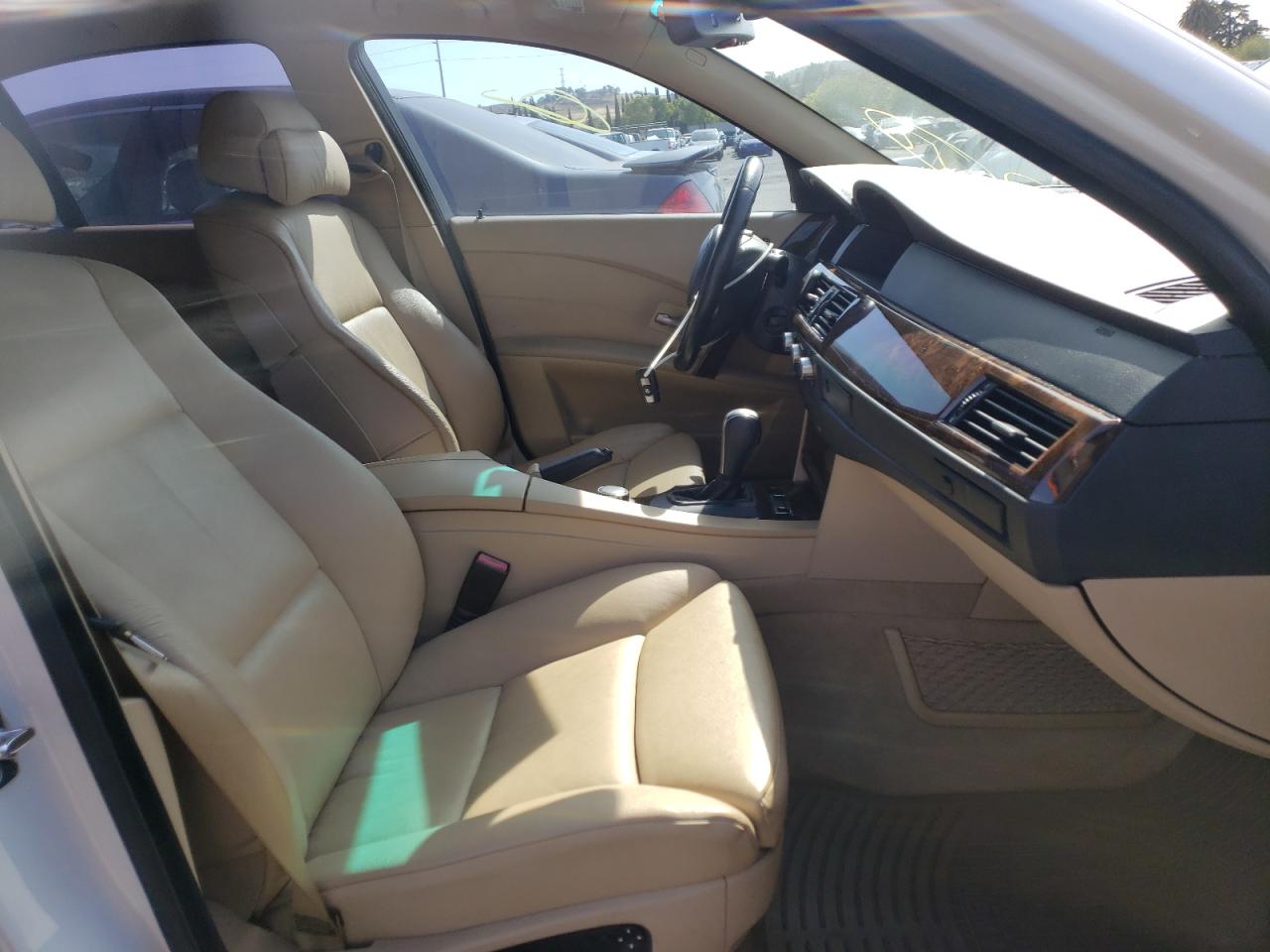 Photo 5 from auction – 2007 BMW 530 I with VIN WBANE73547CM55365