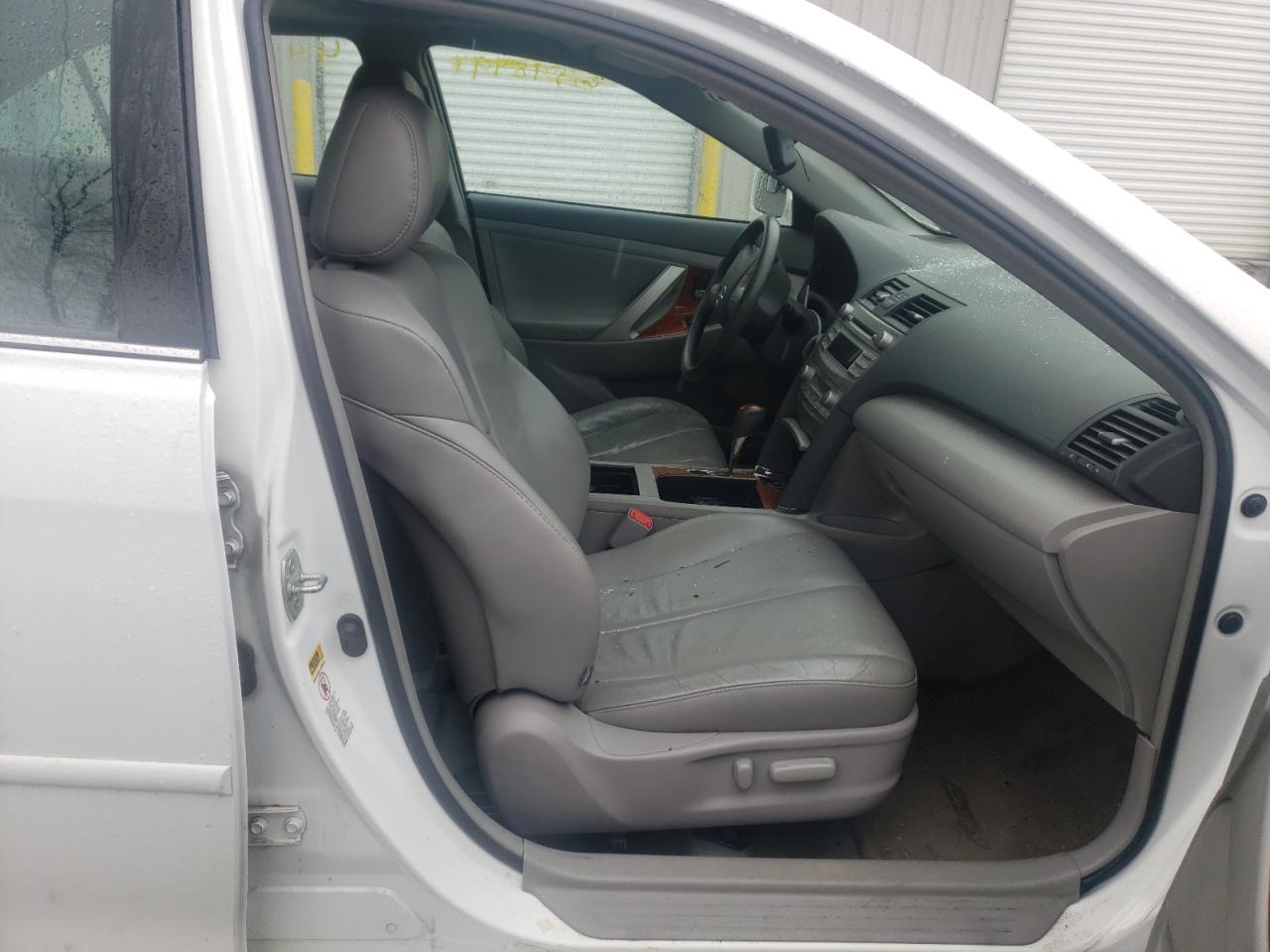 Photo 5 from auction – 2011 TOYOTA CAMRY BASE with VIN 4T4BF3EKXBR182161