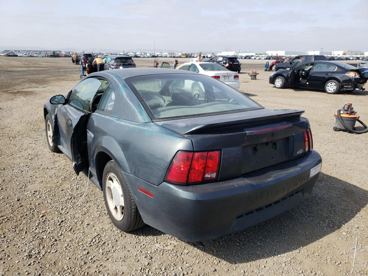 Photo 3 from auction – 1999 FORD MUSTANG with VIN 1FAFP4046XF228484