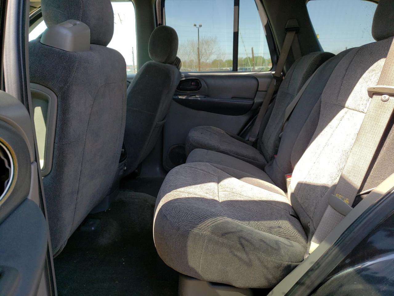 Photo 6 from auction – 2003 CHEVROLET TRAILBLAZE with VIN 1GNDT13S432271963