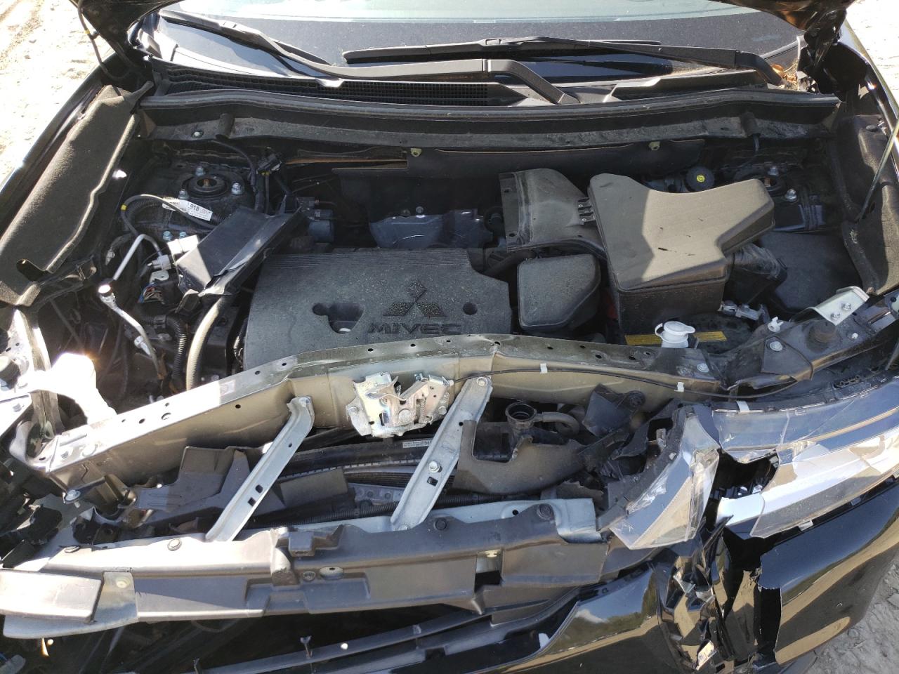 Photo 7 from auction – 2020 MITSUBISHI OUTLANDER with VIN JA4AD3A3XLZ033956