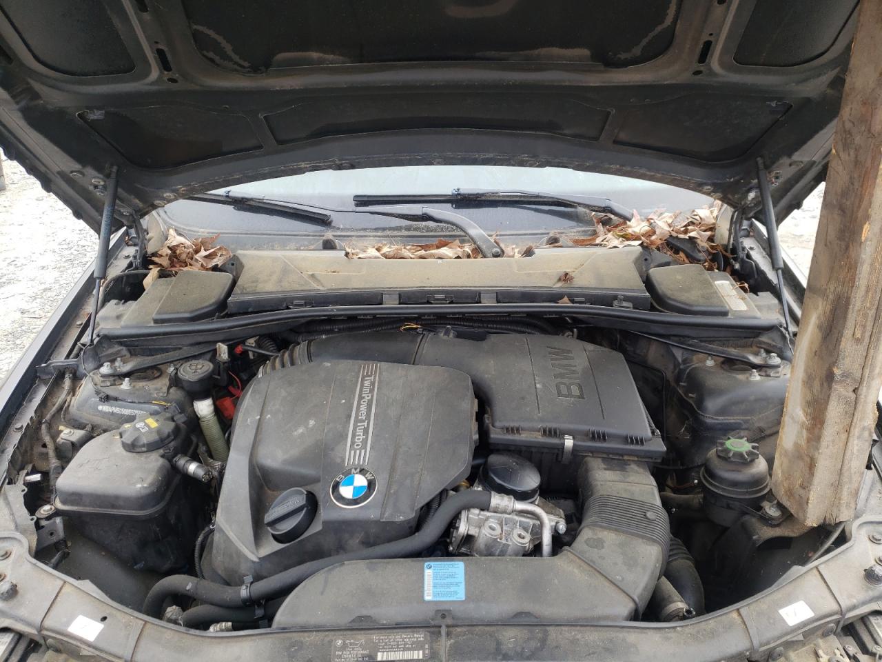 Photo 7 from auction – 2011 BMW 335 I with VIN WBAPM5C50BE575502