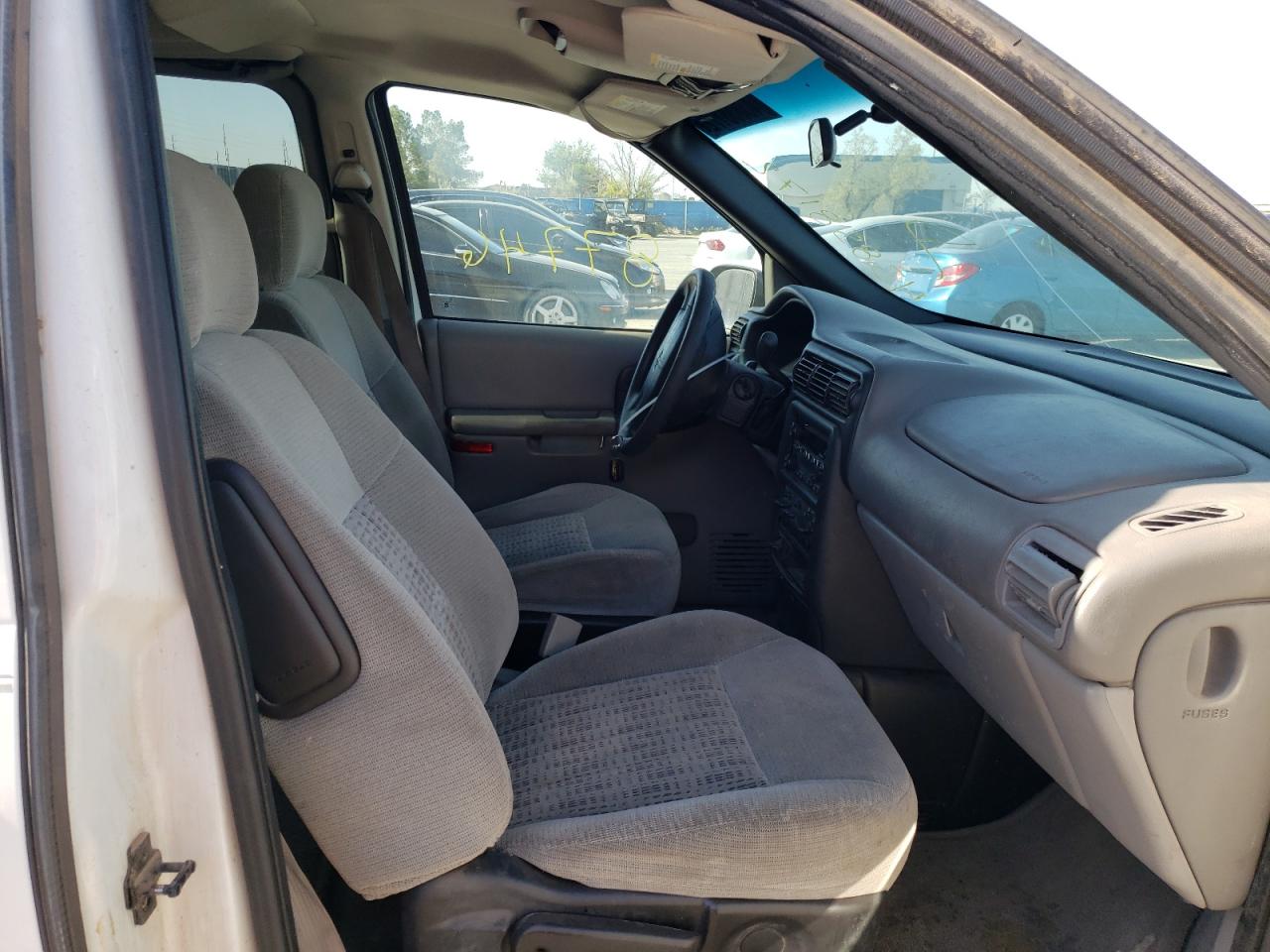 Photo 5 from auction – 2003 CHEVROLET VENTURE with VIN 1GNDX03E23D165380