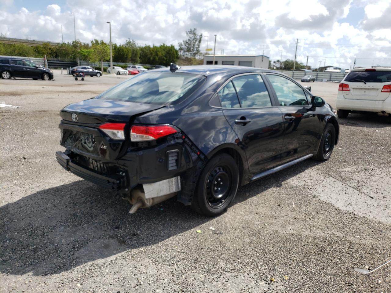 Photo 4 from auction – 2021 TOYOTA COROLLA LE with VIN 5YFEPMAE4MP204864