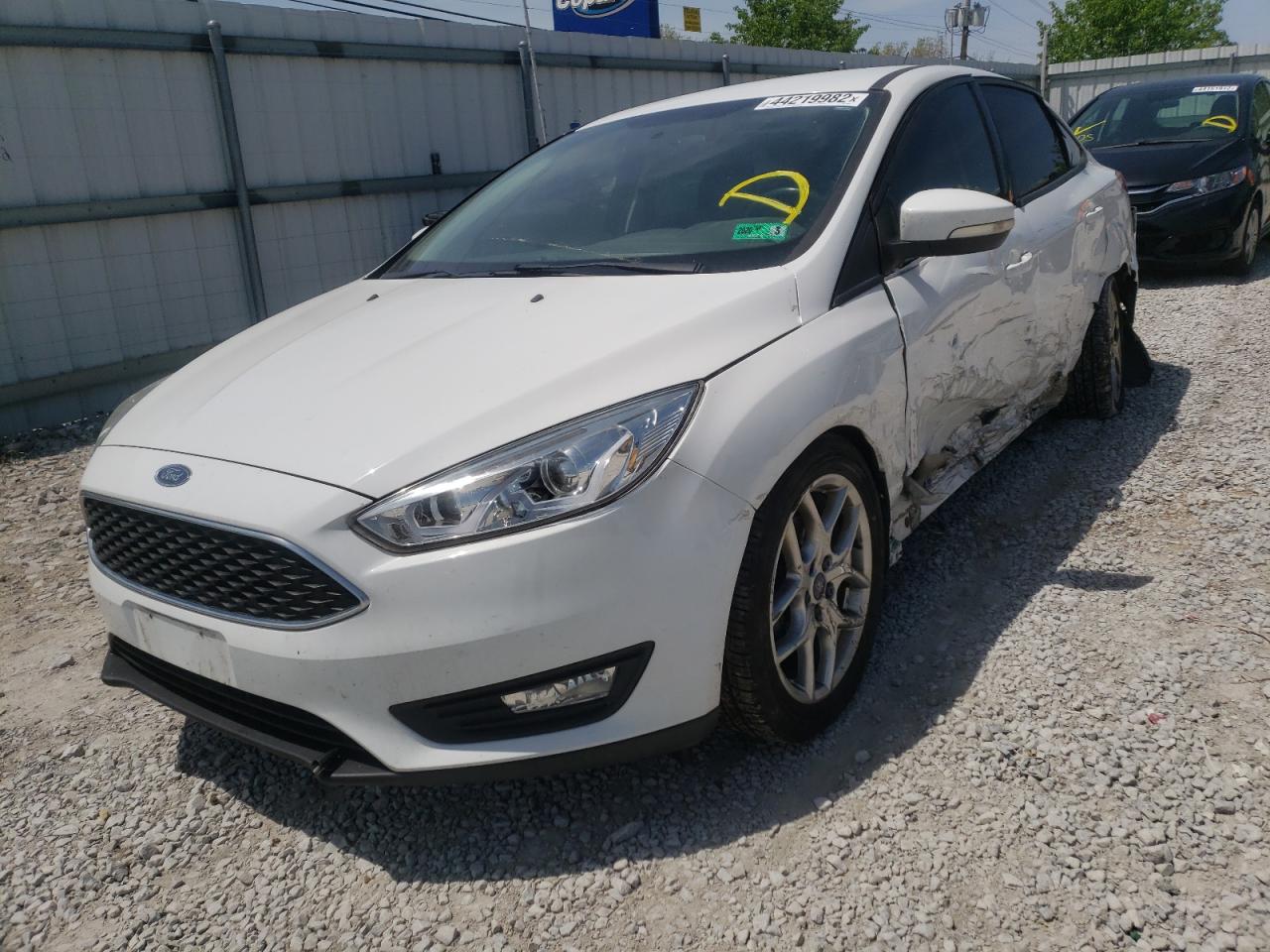 Photo 2 from auction – 2015 FORD FOCUS SE with VIN 1FADP3F20FL383880