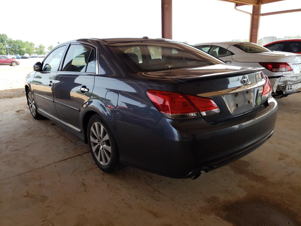 Photo 3 from auction – 2011 TOYOTA AVALON BAS with VIN 4T1BK3DB4BU408394