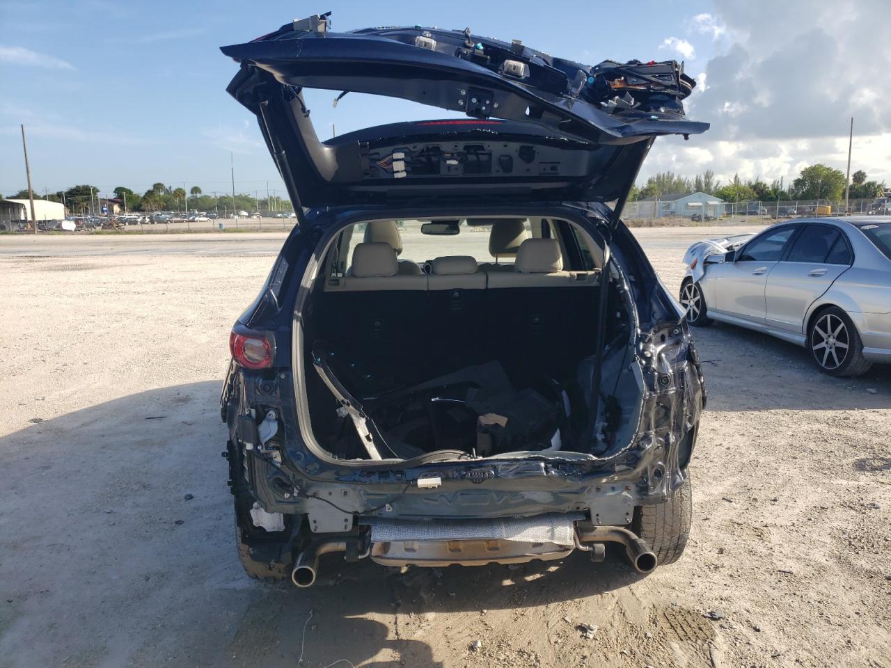 Photo 9 from auction – 2019 MAZDA CX-5 TOURI with VIN JM3KFACM7K0617708
