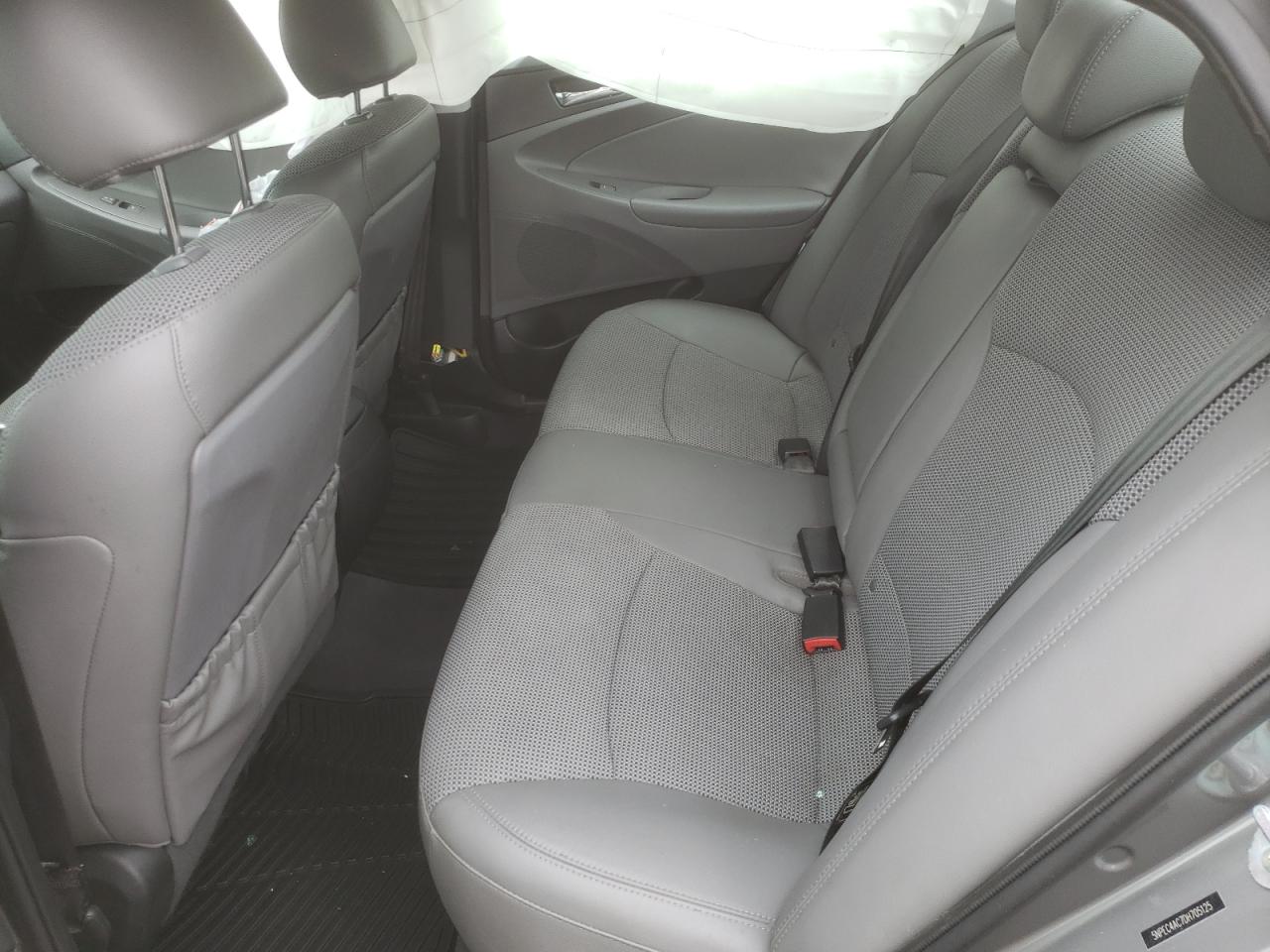 Photo 6 from auction – 2013 HYUNDAI SONATA SE with VIN 5NPEC4AC7DH705125