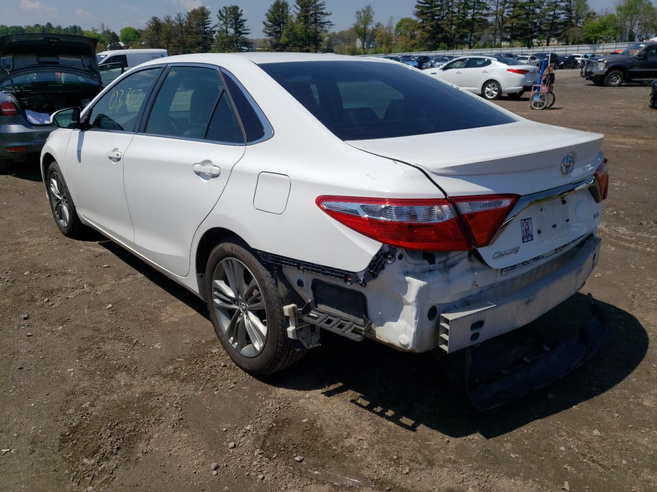 Photo 3 from auction – 2015 TOYOTA CAMRY LE with VIN 4T1BF1FK4FU004183