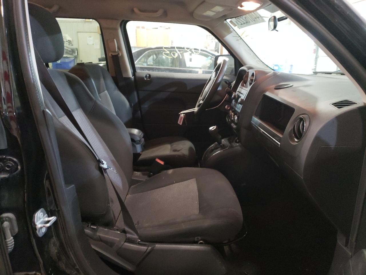 Photo 5 from auction – 2015 JEEP PATRIOT SP with VIN 1C4NJPBB3FD296255