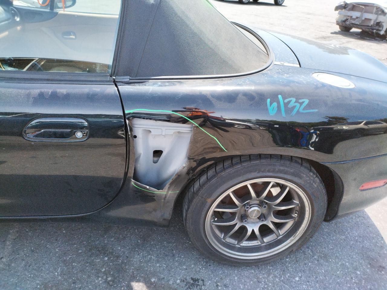 Photo 9 from auction – 2001 MAZDA MX-5 MIATA with VIN JM1NB353X10215469