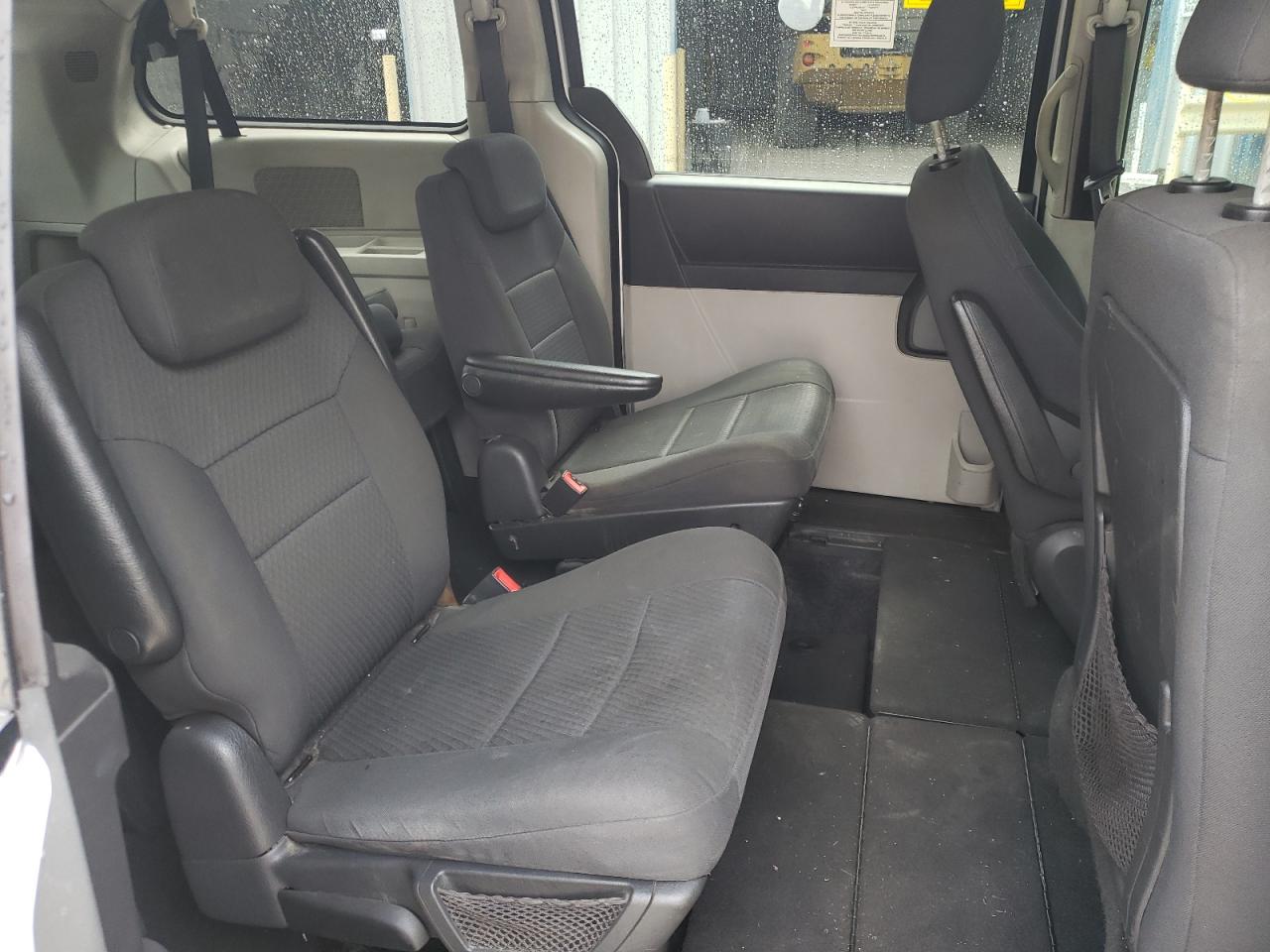 Photo 6 from auction – 2010 DODGE GRAND CARA with VIN 2D4RN4DE9AR146333