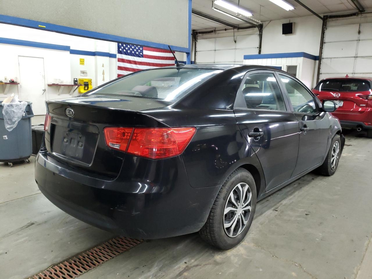 Photo 4 from auction – 2010 KIA FORTE EX with VIN KNAFU4A24A5170823