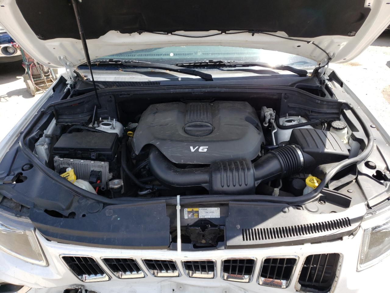 Photo 7 from auction – 2015 JEEP GRAND CHER with VIN 1C4RJFAG2FC738179