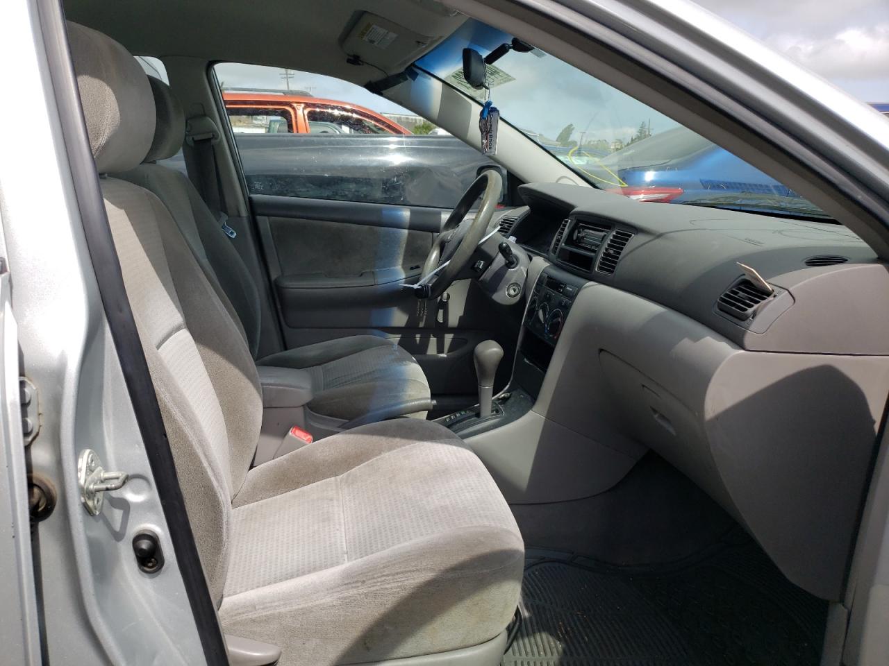 Photo 5 from auction – 2005 TOYOTA COROLLA CE with VIN 1NXBR32E95Z518788