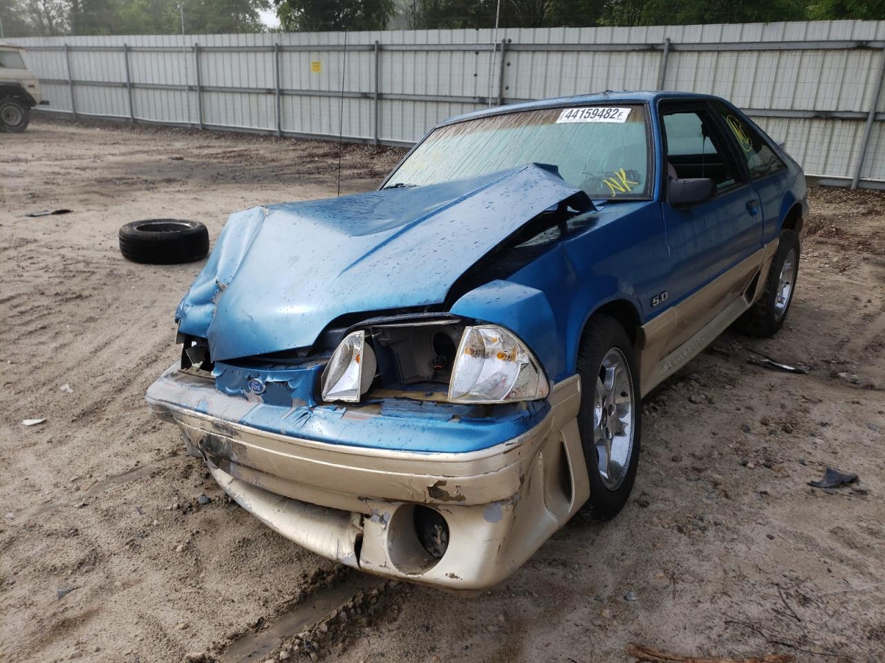 Photo 2 from auction – 1990 FORD MUSTANG GT with VIN 1FACP42E4LF169714