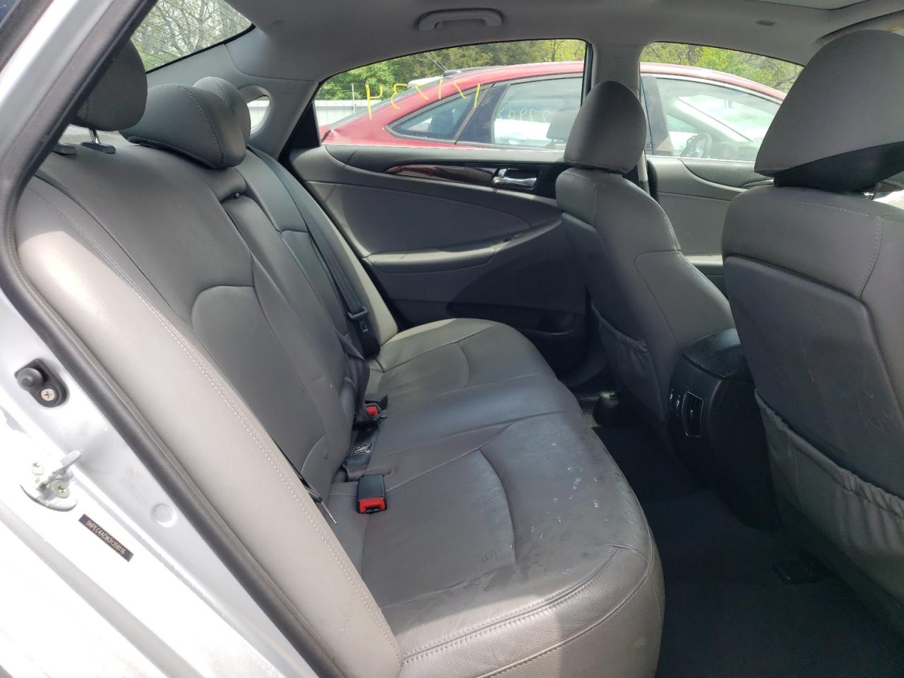 Photo 6 from auction – 2012 HYUNDAI SONATA SE with VIN 5NPEC4AC8CH359116
