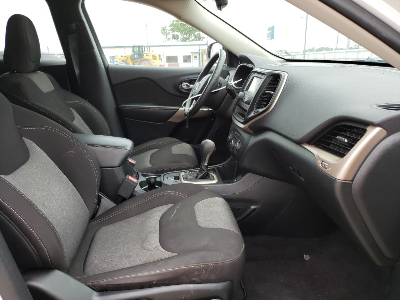 Photo 5 from auction – 2017 JEEP CHEROKEE S with VIN 1C4PJLAB2HW619608