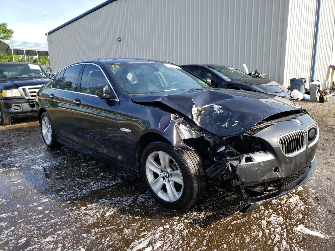 BMW 528 I 2011 with VIN WBAFR1C5XBC744216 - Photo from auction
