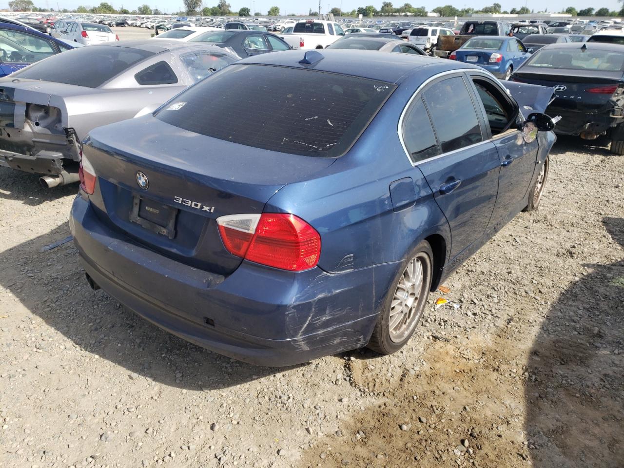 Photo 4 from auction – 2006 BMW 330 XI with VIN WBAVD335X6KV67426