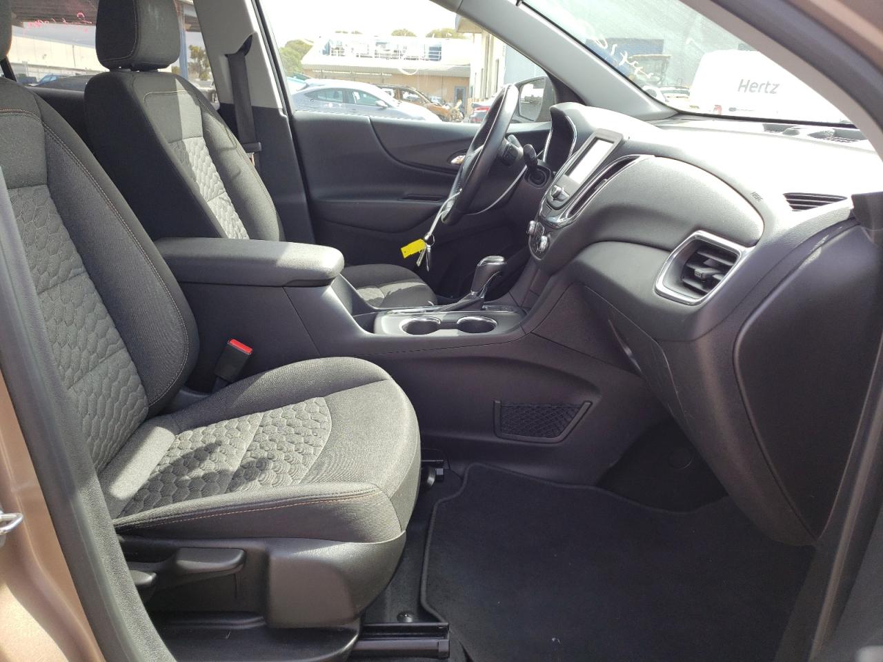 Photo 5 from auction – 2018 CHEVROLET EQUINOX LT with VIN 2GNAXSEVXJ6267761