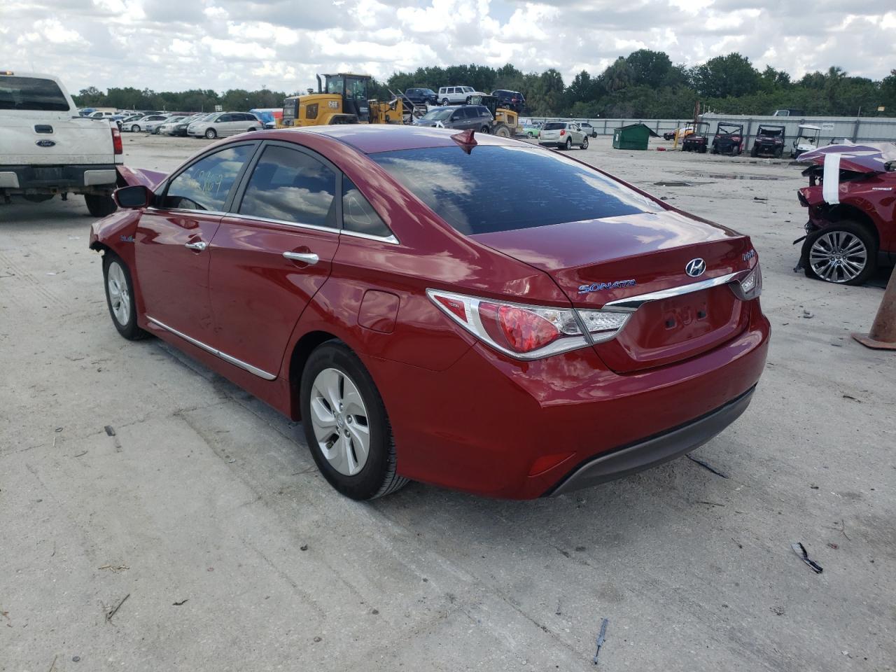 Photo 3 from auction – 2013 HYUNDAI SONATA HYB with VIN KMHEC4A41DA098666