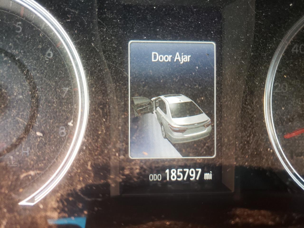 Photo 8 from auction – 2017 TOYOTA CAMRY LE with VIN 4T1BF1FK4HU725008