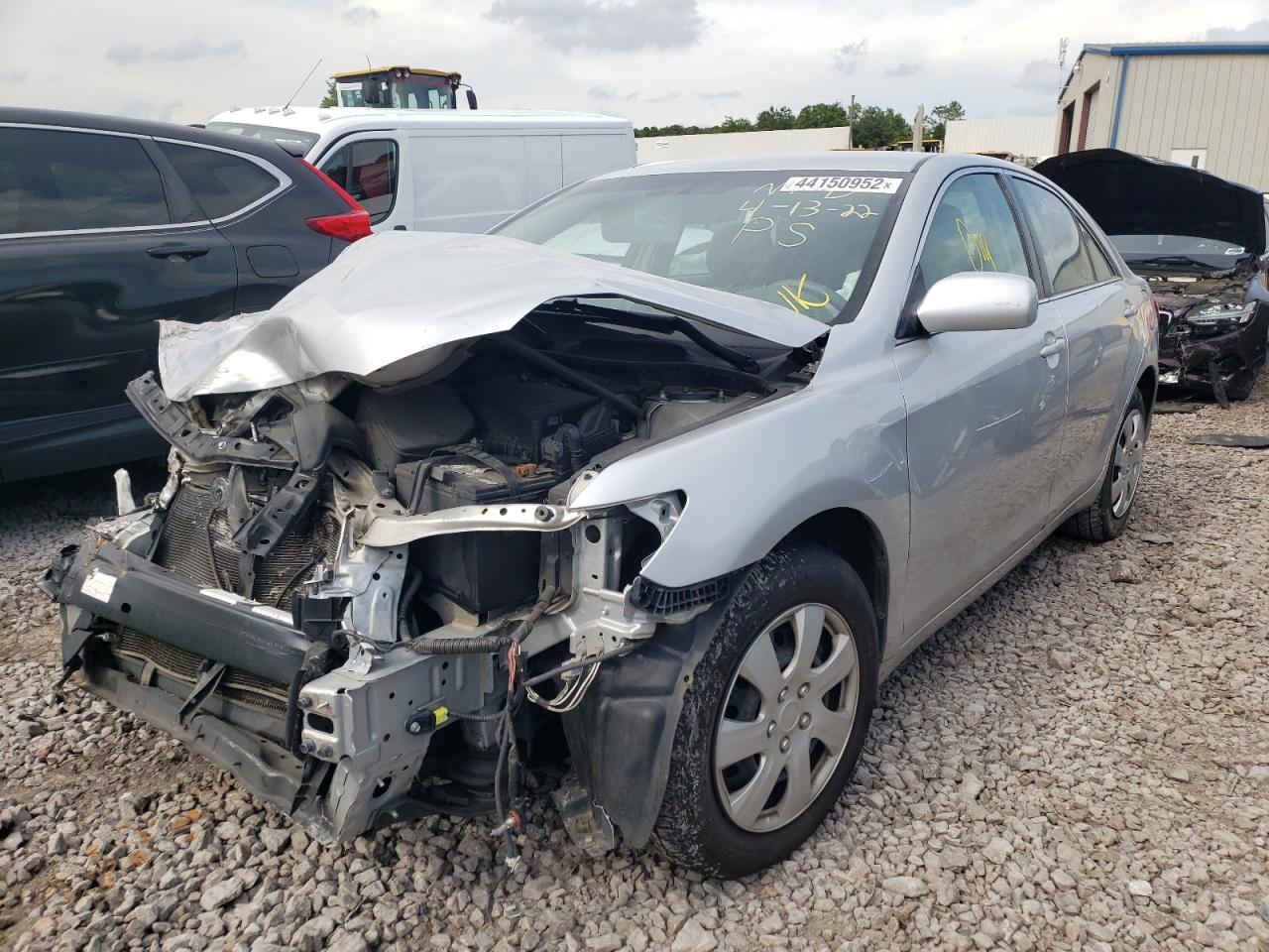 Photo 2 from auction – 2011 TOYOTA CAMRY BASE with VIN 4T1BF3EK5BU735079