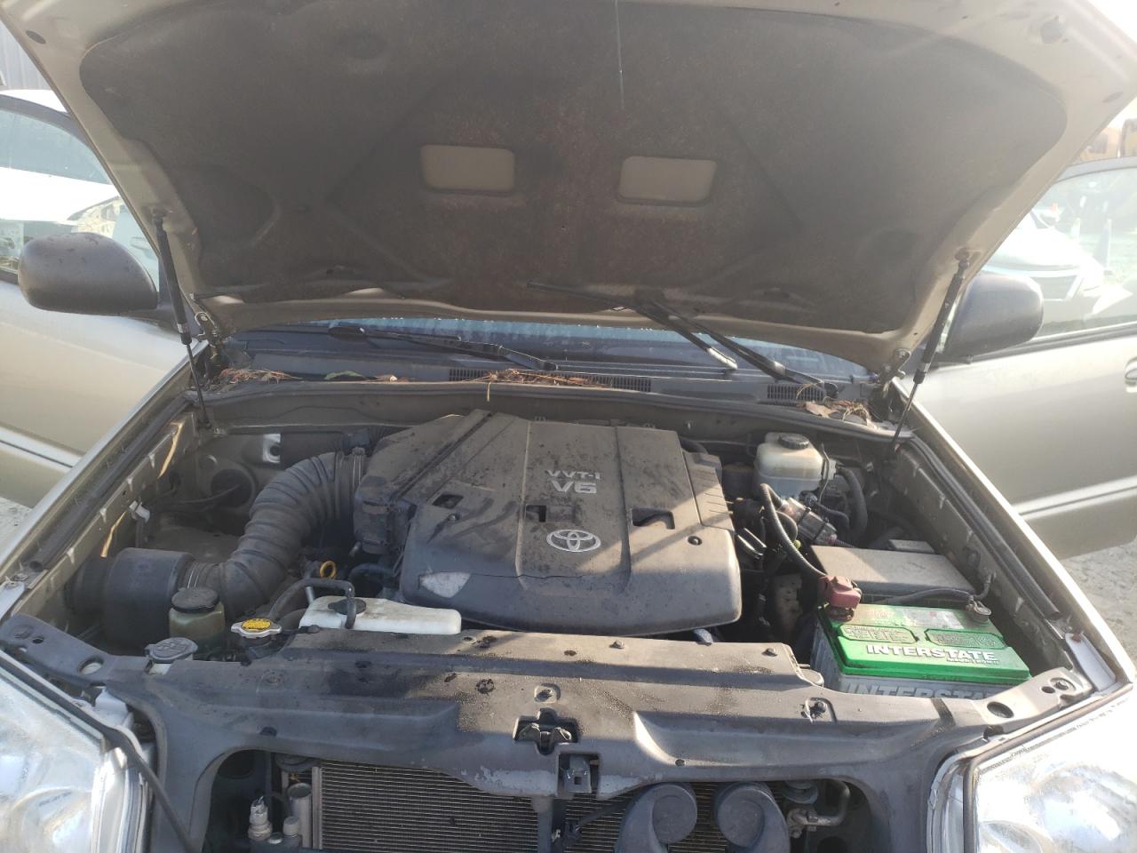 Photo 7 from auction – 2005 TOYOTA 4RUNNER SR with VIN JTEBU14R058040577