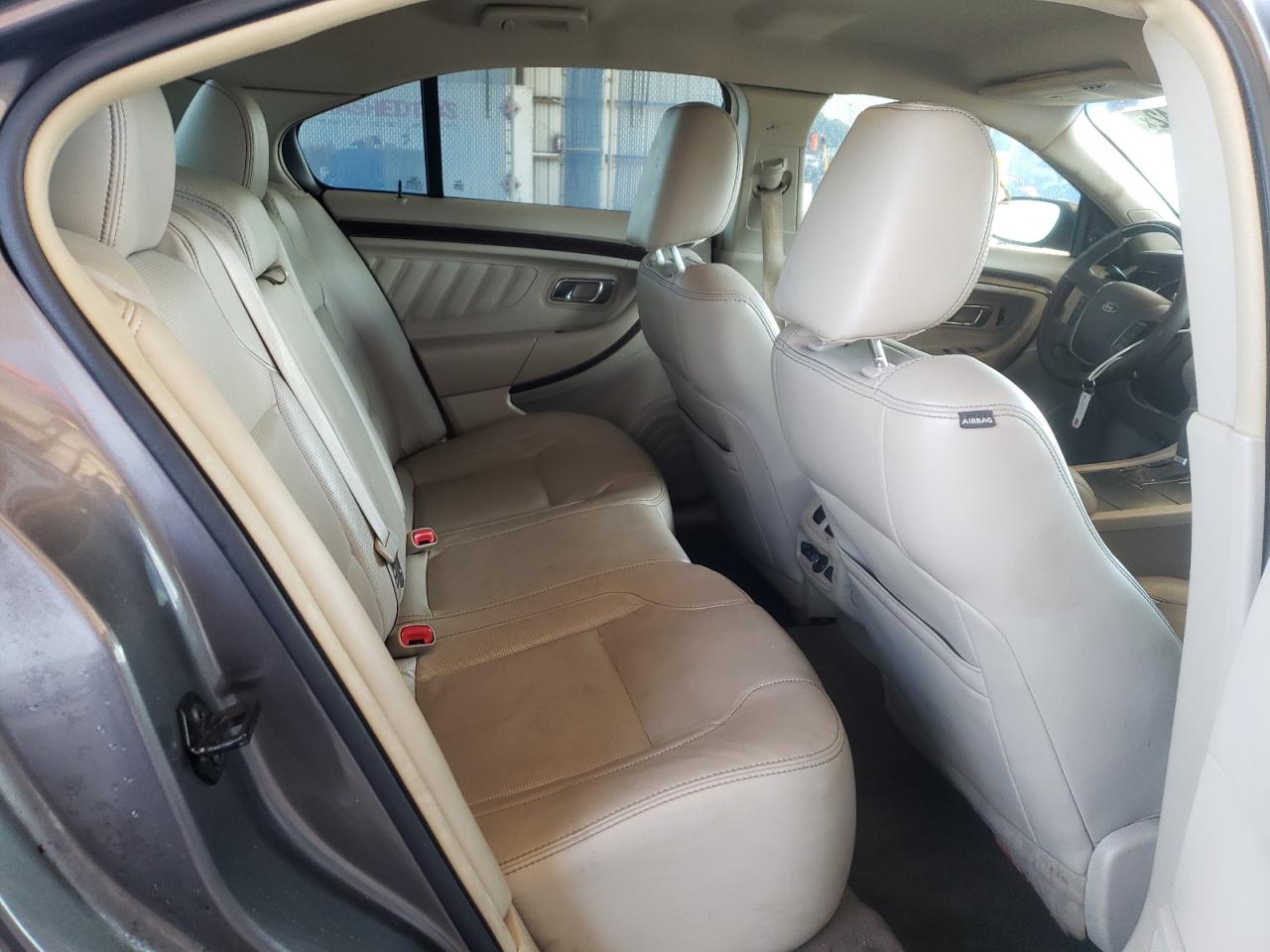 Photo 6 from auction – 2011 FORD TAURUS LIM with VIN 1FAHP2FW5BG133696