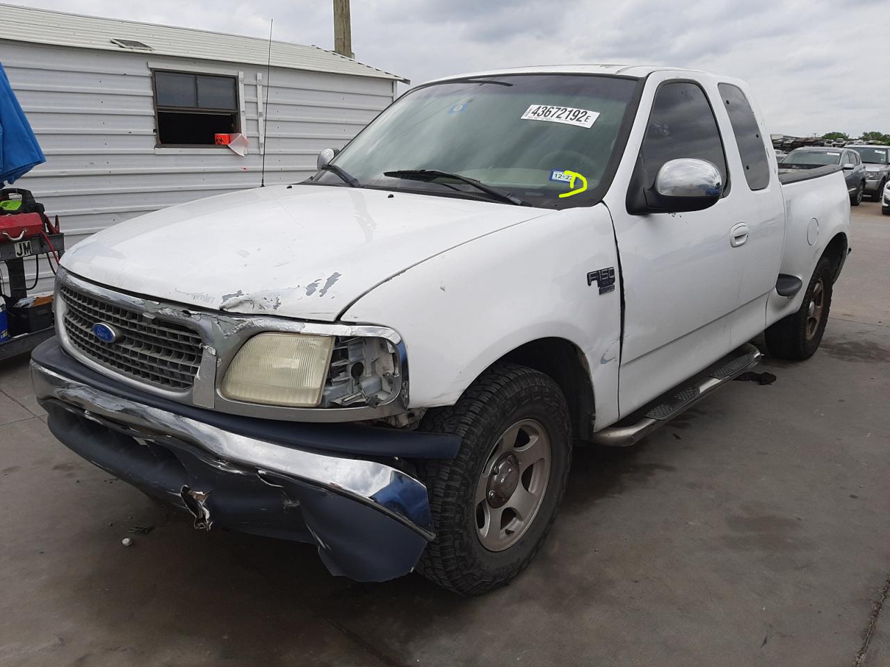 Photo 2 from auction – 2001 FORD F150 with VIN 1FTRX07W41KA56445