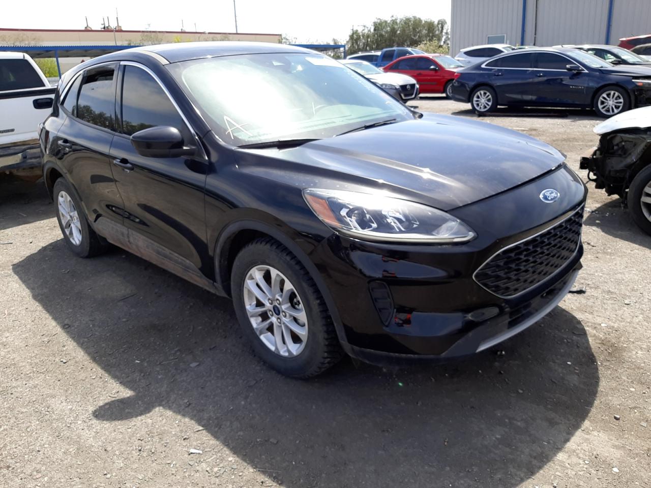 FORD ESCAPE SE 2020 with VIN 1FMCU0G60LUA35612 - Photo from auction
