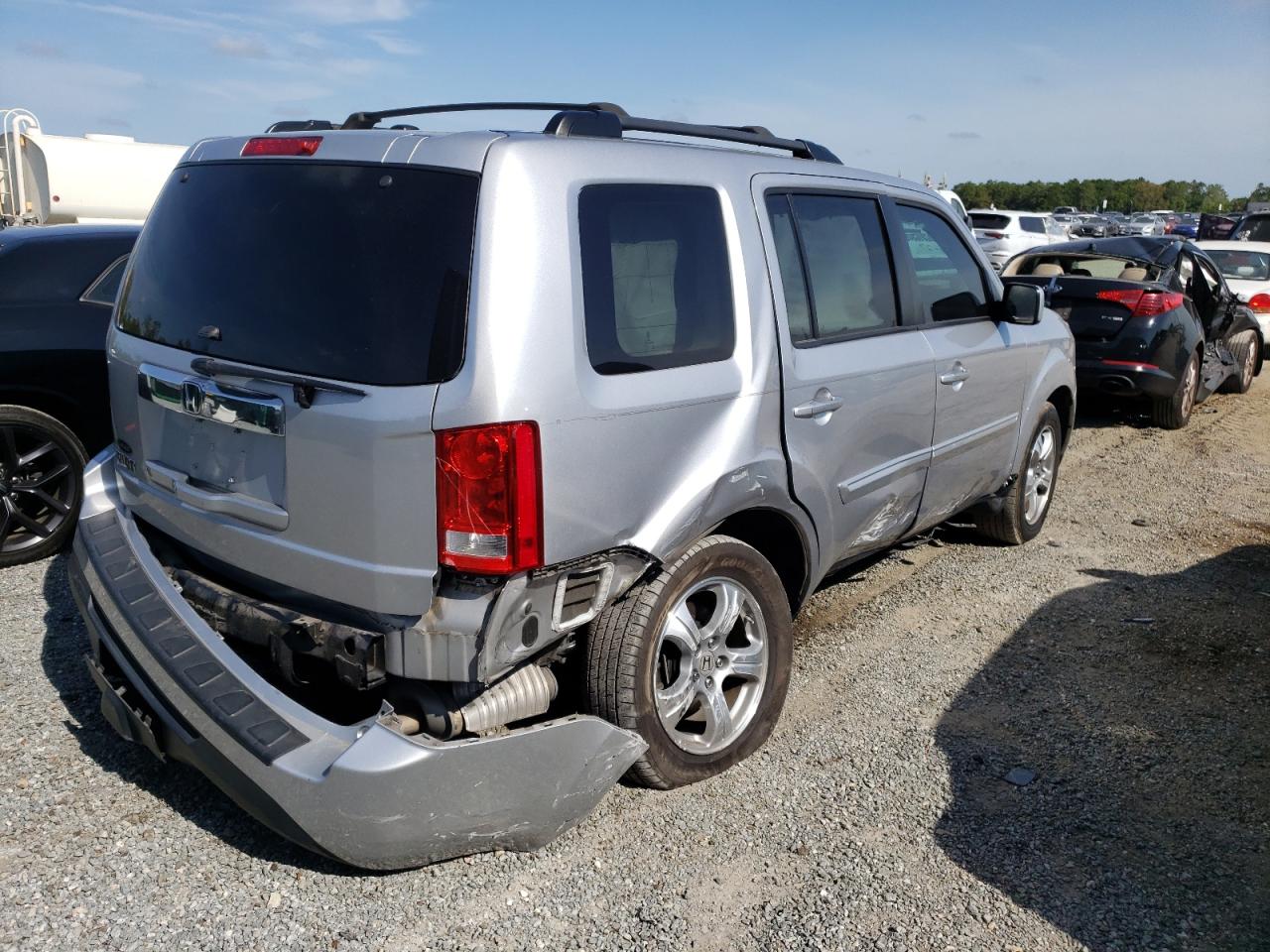 Photo 4 from auction – 2015 HONDA PILOT EXL with VIN 5FNYF3H6XFB001257