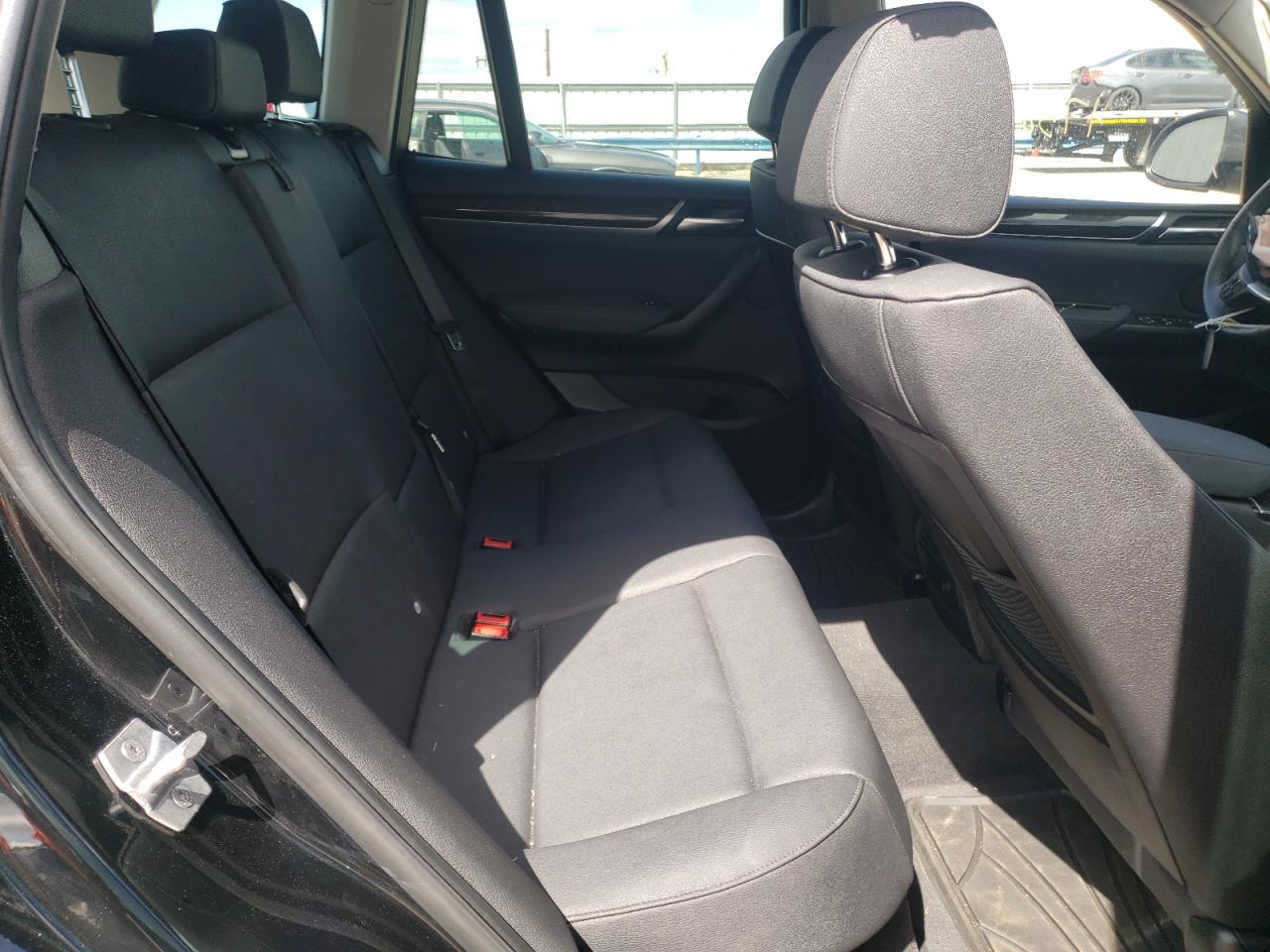 Photo 6 from auction – 2017 BMW X3 XDRIVE2 with VIN 5UXWX9C39H0W71306