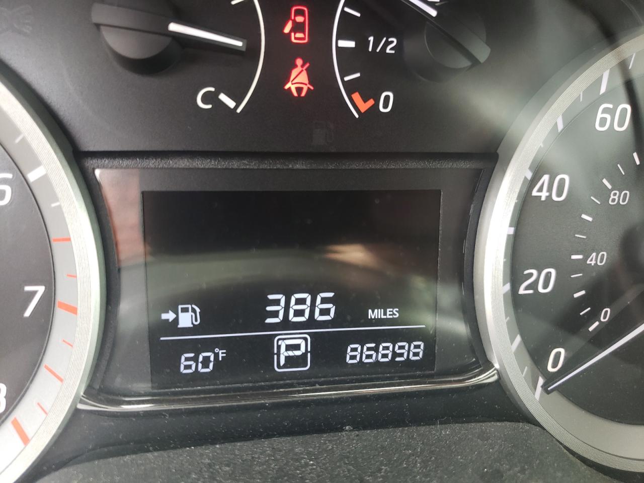 Photo 8 from auction – 2015 NISSAN SENTRA S with VIN 3N1AB7AP1FL675177