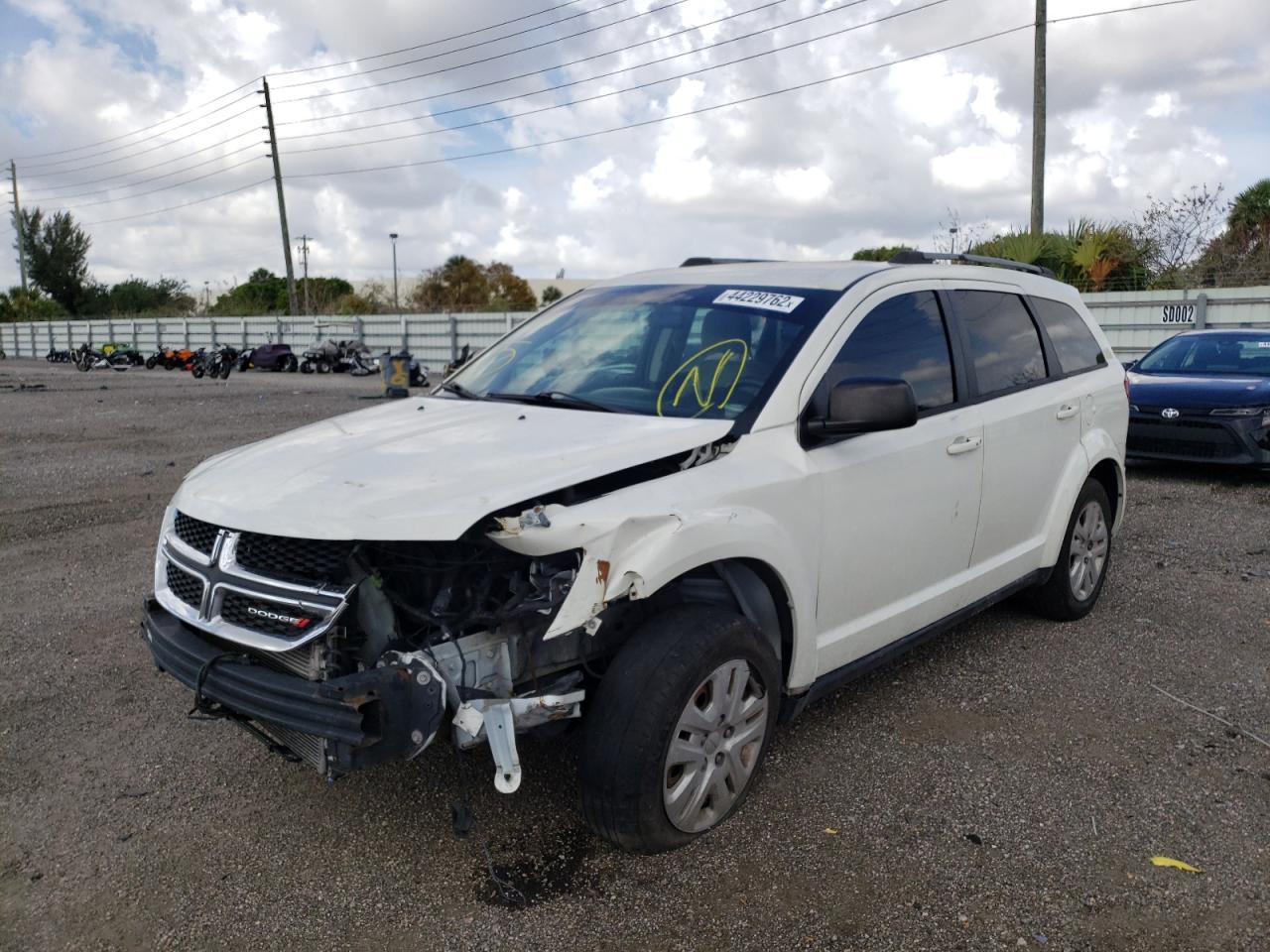 Photo 2 from auction – 2017 DODGE JOURNEY SE with VIN 3C4PDCAB0HT648473