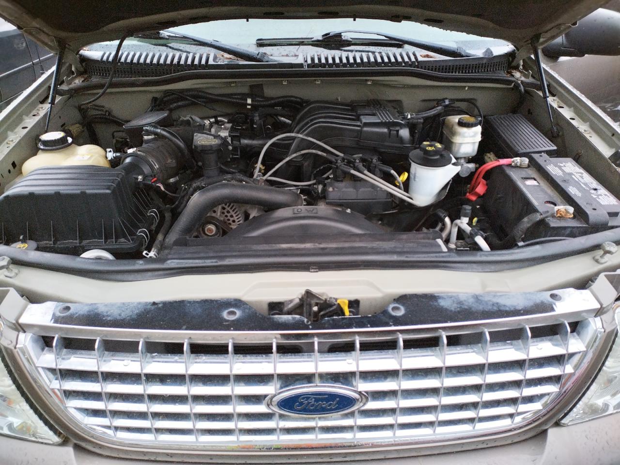 Photo 7 from auction – 2005 FORD EXPLORER X with VIN 1FMZU73K05UB76088