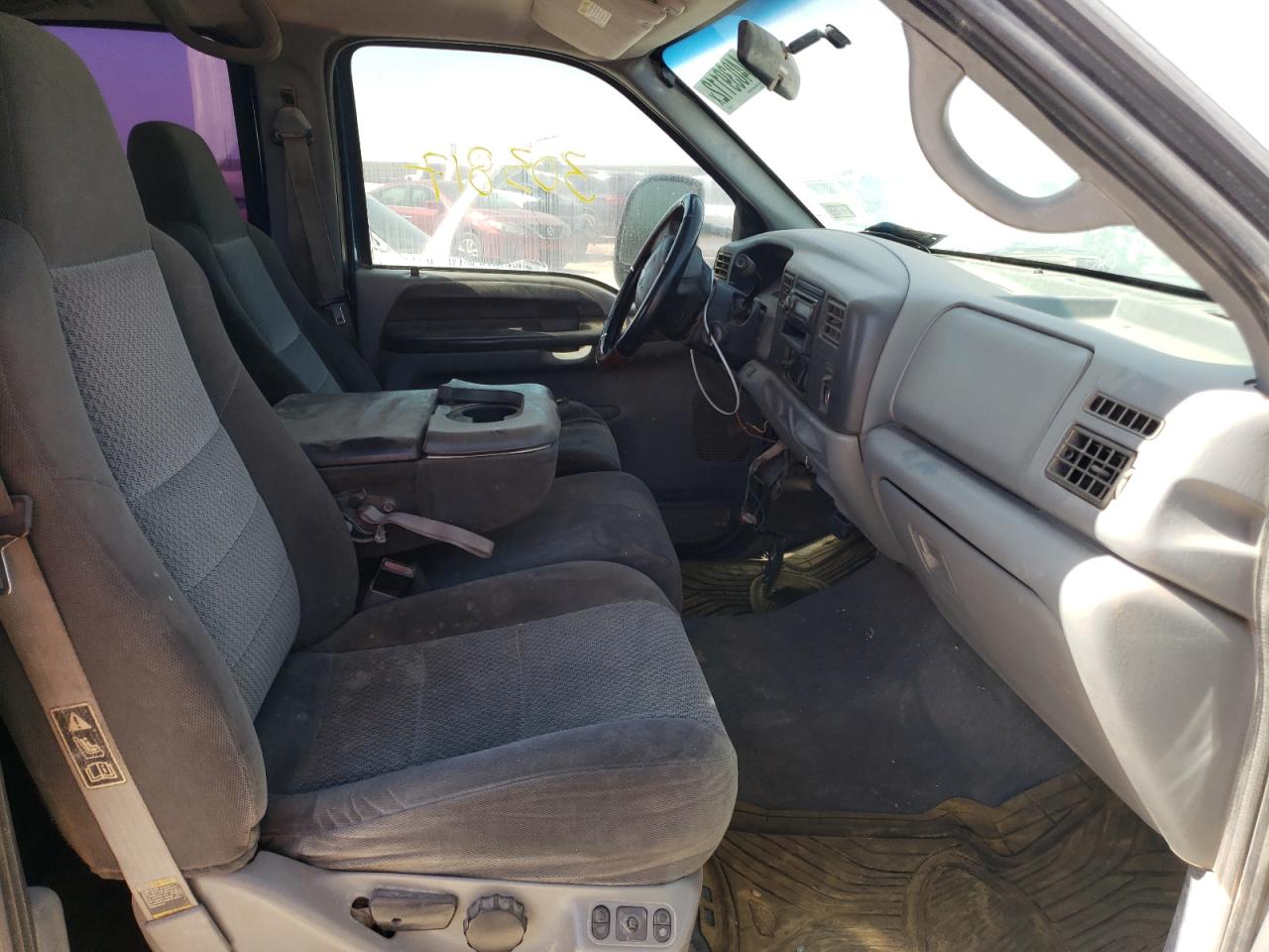 Photo 5 from auction – 2002 FORD F250 SUPER with VIN 1FTNW20F22EC93751