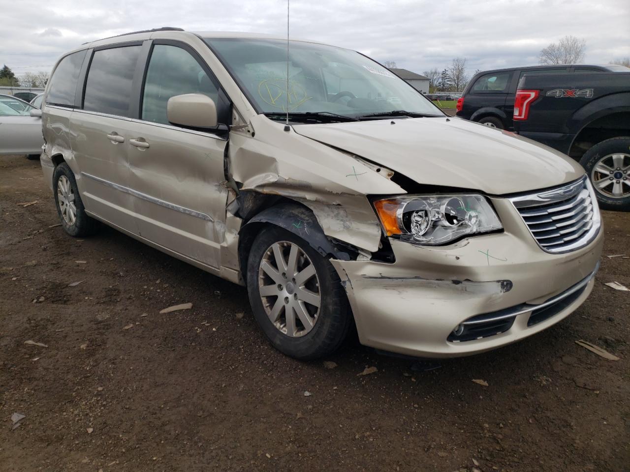 Photo 13 from auction – 2014 CHRYSLER TOWN & COU with VIN 2C4RC1BG7ER433651