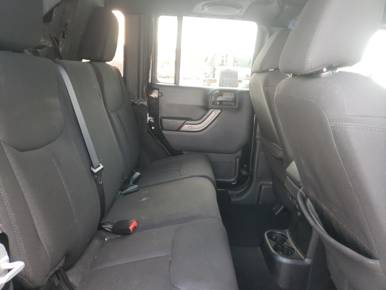 Photo 6 from auction – 2014 JEEP WRANGLER U with VIN 1C4BJWDG6EL282974
