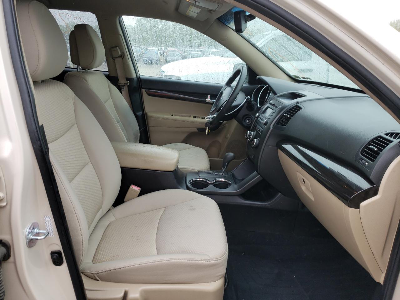 Photo 5 from auction – 2011 KIA SORENTO BA with VIN 5XYKTDA1XBG104295